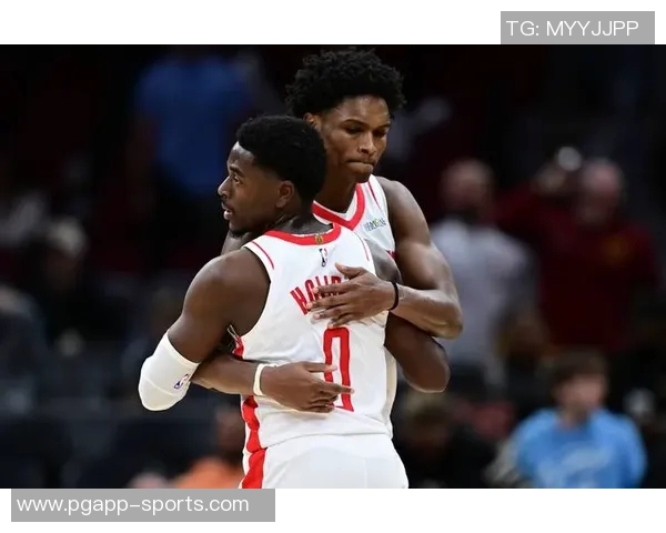 下半场三分命中率低KD强调球队防守与低位进攻的重要性 下半场三分命中率低KD强调球队防守与低位进攻的重要性