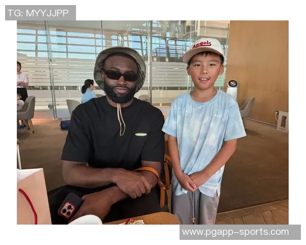 合力进攻展现实力首节杰伦布朗与普理查德双双贡献10分助力球队