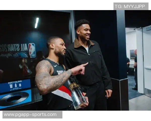 字母哥哥盛赞库里和利拉德称后者三分训练命中率惊人